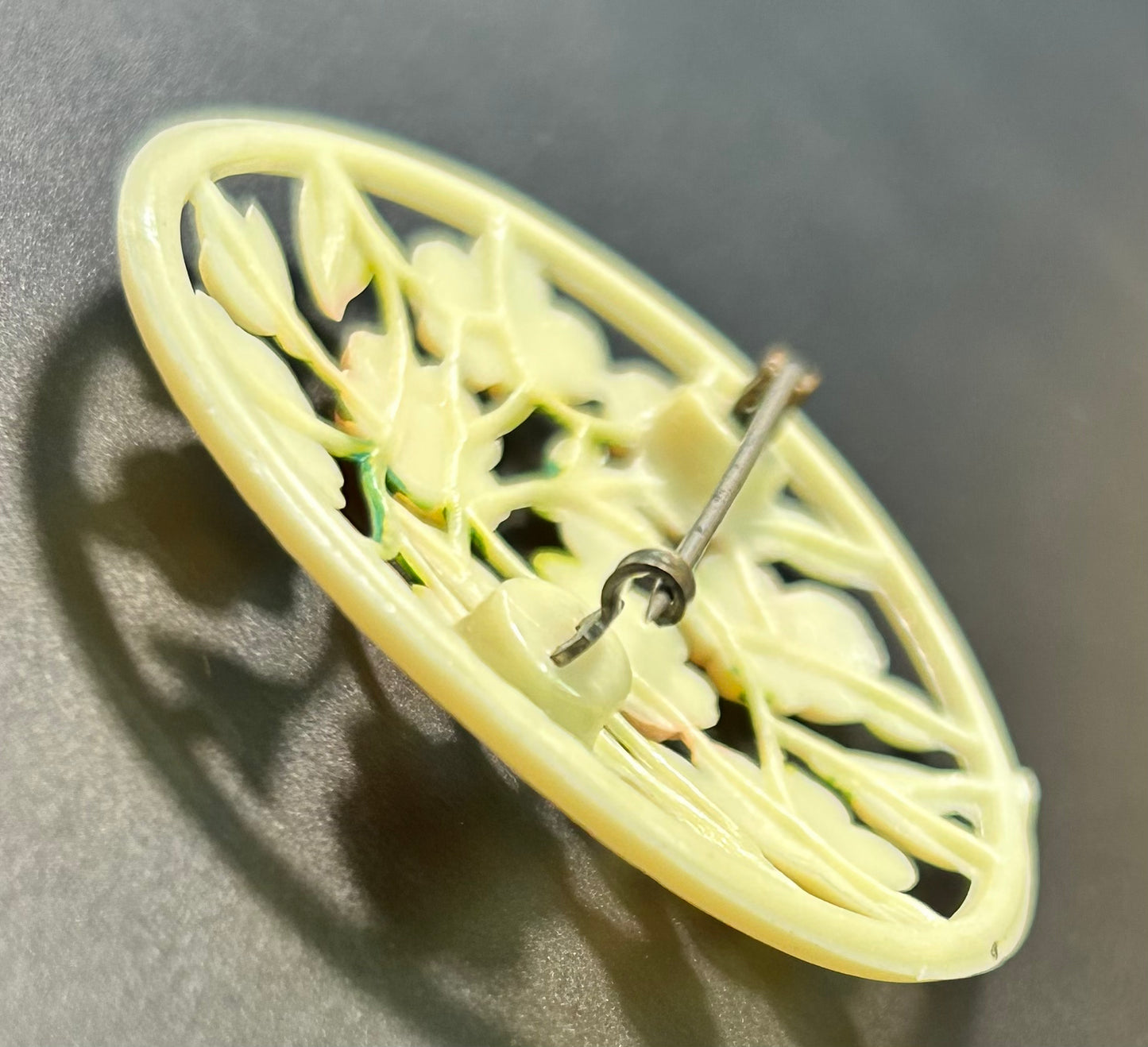 Vintage Acrylic Flower Brooch