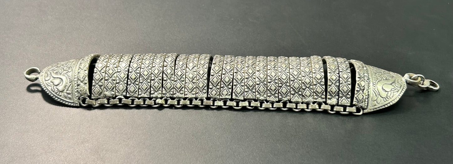 Vintage Curved Link Bracelet