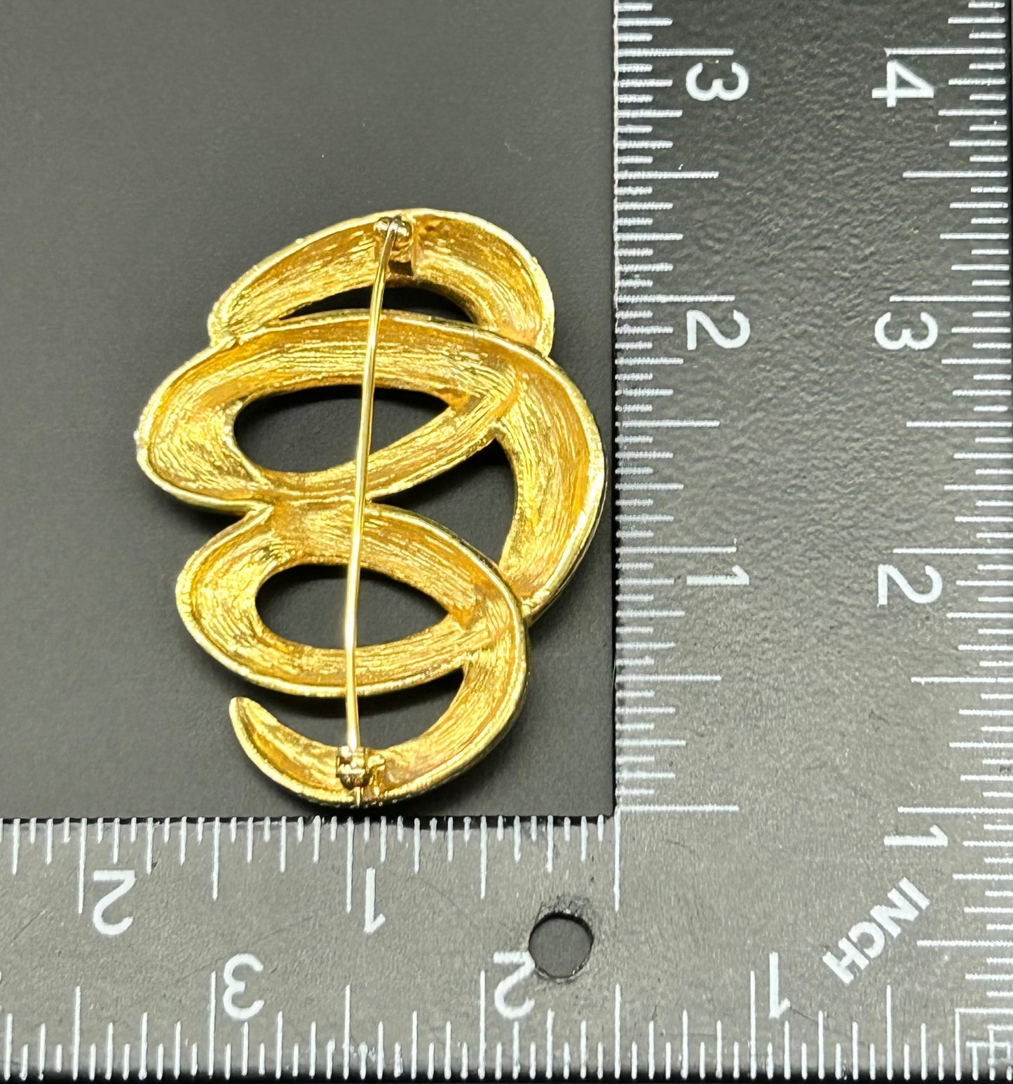 Ribbon Brooch