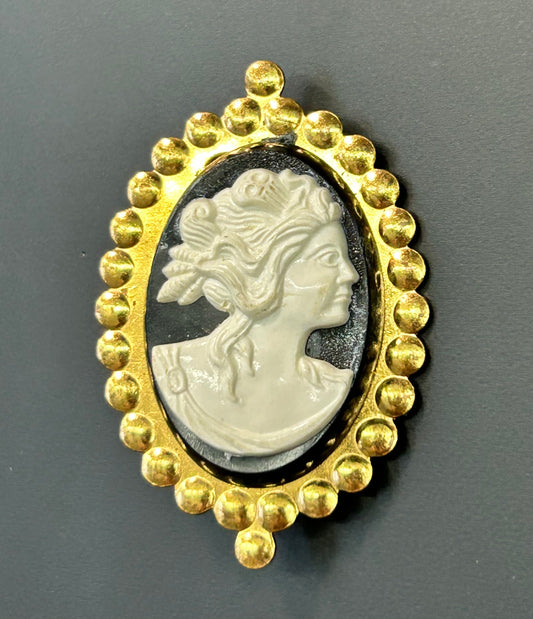 Vintage Acrylic Cameo Brooch