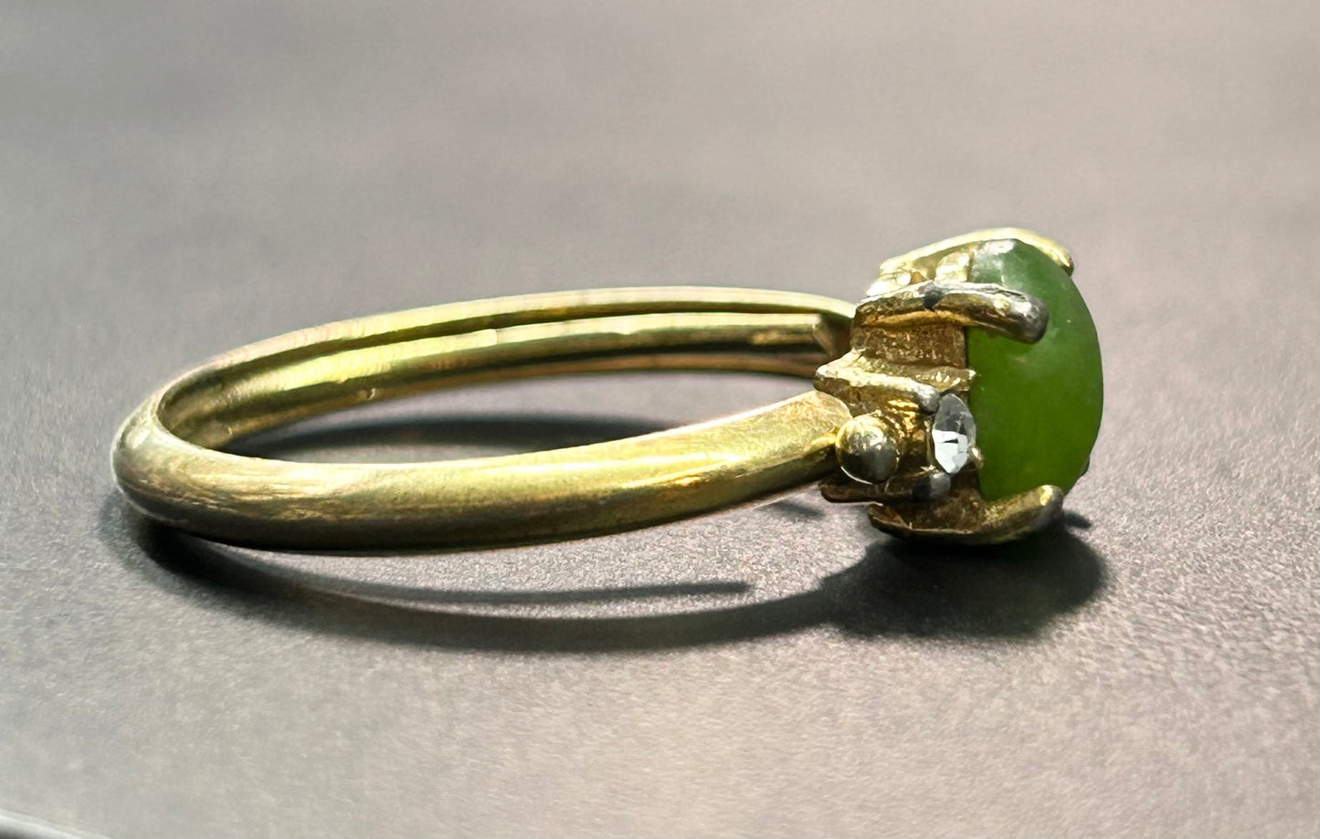 Avon Chrysoprase Ring